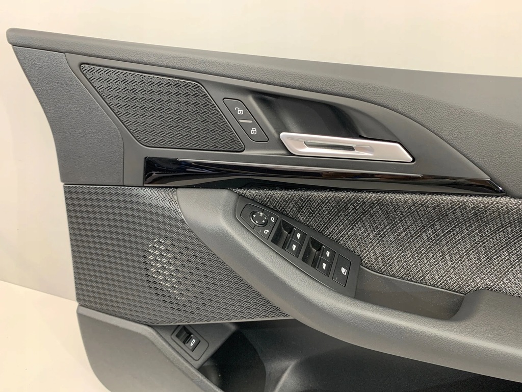 фото №5, Bmw 2 u06 обшивка оббивка двері матеріал амбiєнтне