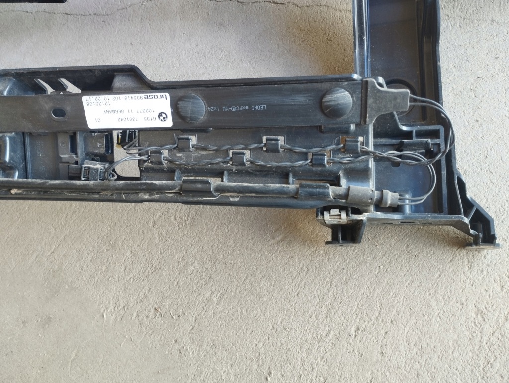 Bmw x1 15-22 напрямна бампера задній open америка Доставка