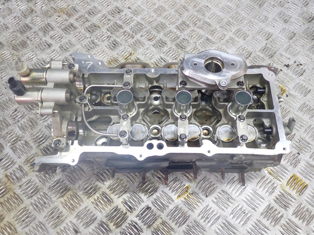 Головка двигателя с клапанами ford explorer f150 3.3 2020 Недорого