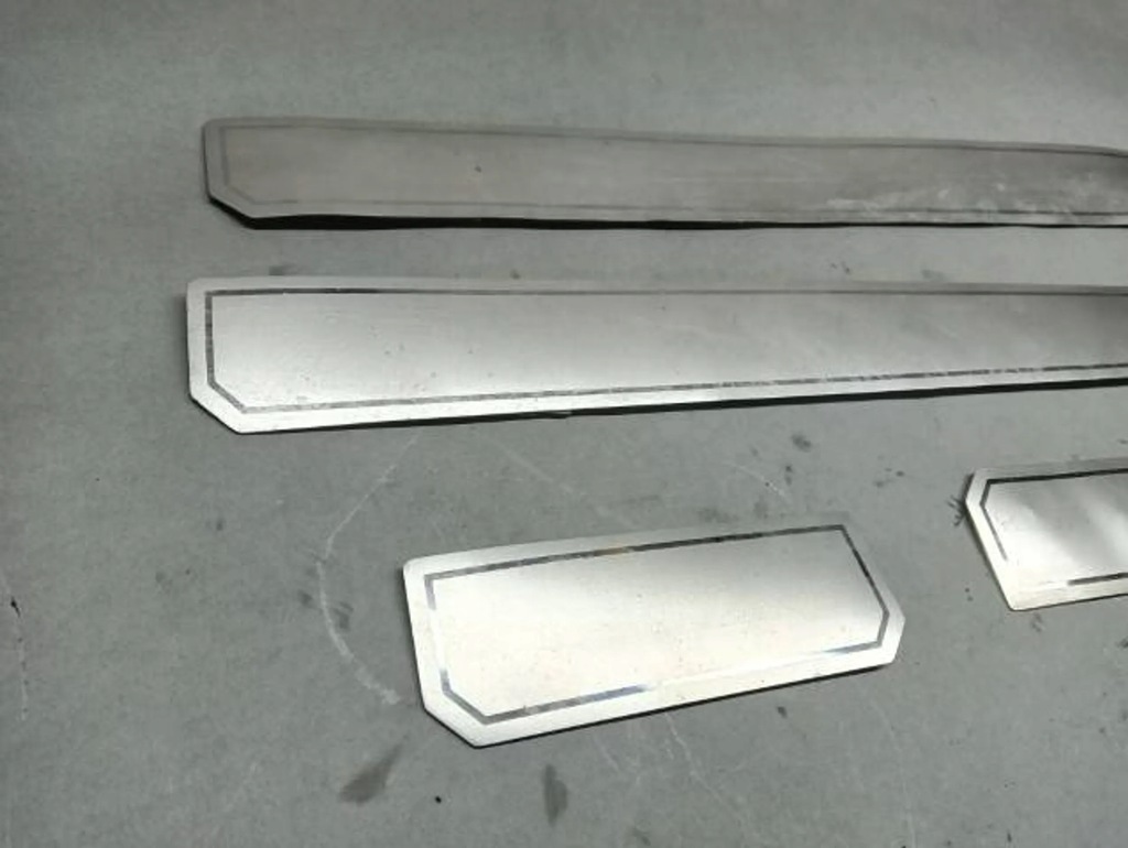 фото №3, Space star ii накладки декоративные порог комплект