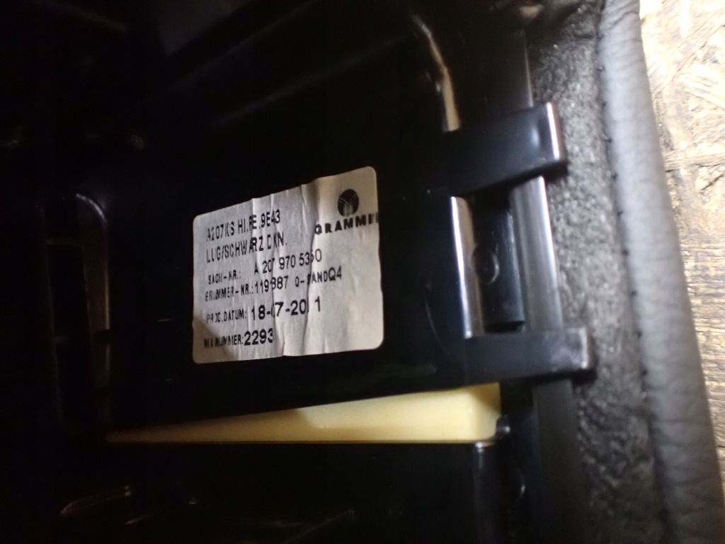 фото №9, Підголівник mercedes w207 w211 cabrio a2079705350 6135