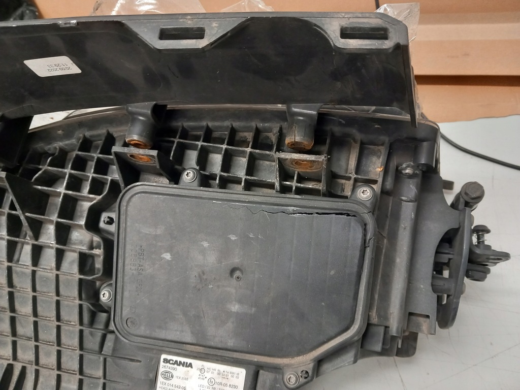 фото №4, Scania r s фара лампа левая 2674390