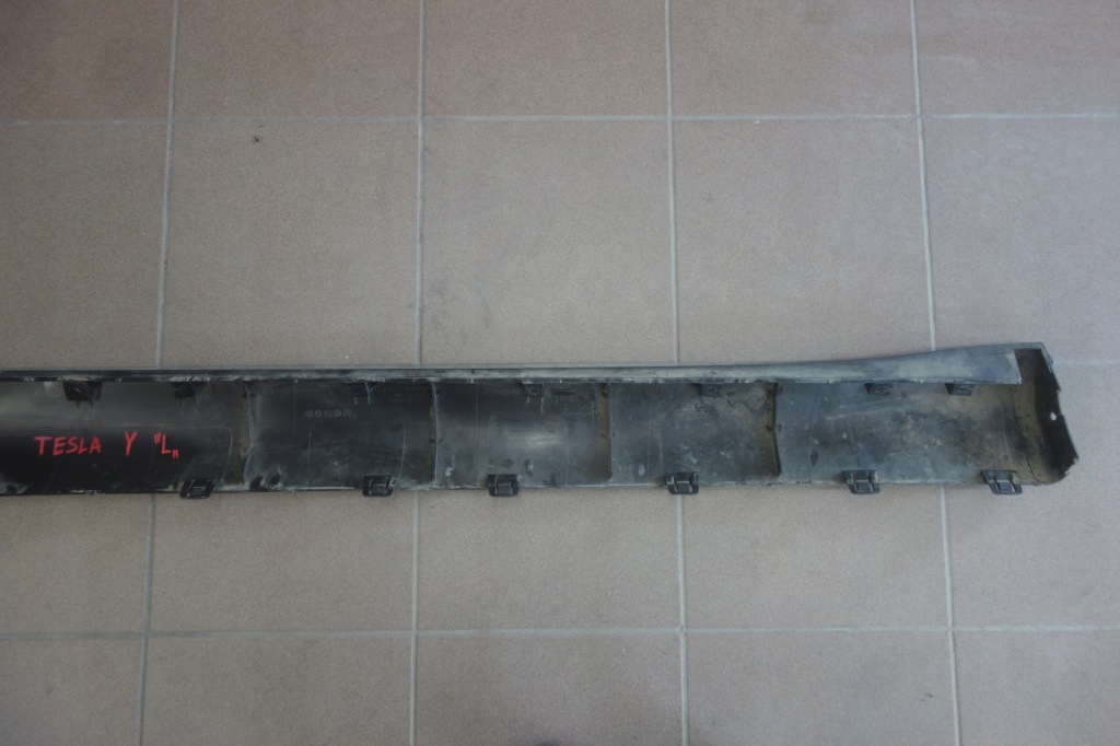Молдинг порог левая tesla model y порог левое в Украине