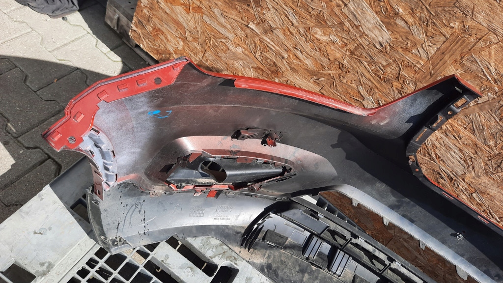 фото №14, Бампер перед 31449359 volvo xc40 18-24r foto poglądowe