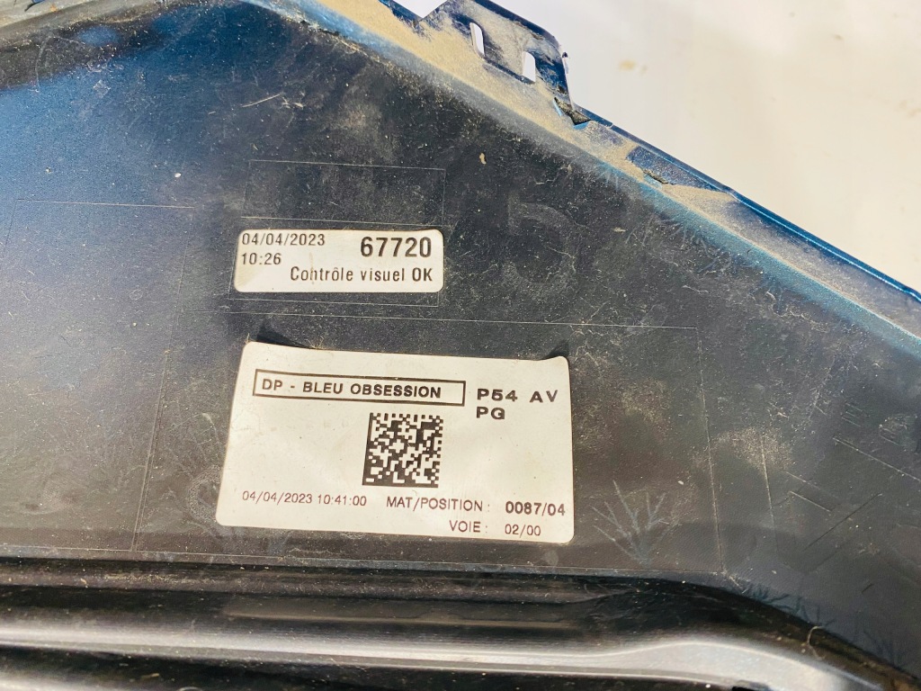 Уголок бампера левый с led peugeot 408 p54 2022- Цена