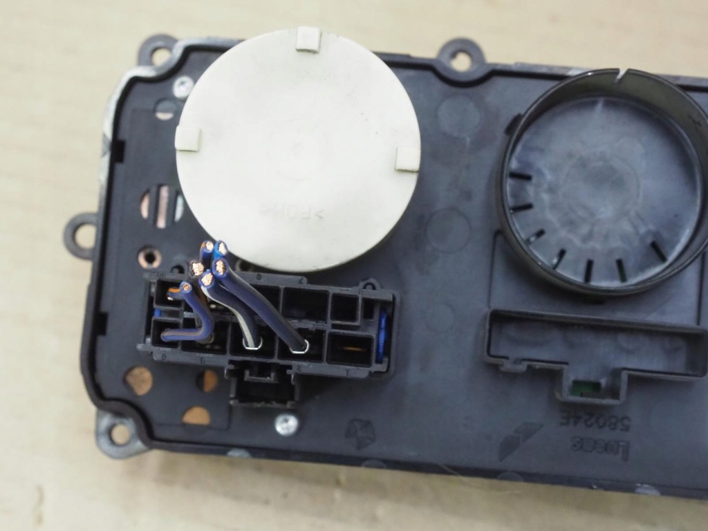 фото №10, Панель обдув кондиціонера chrysler 05005001af