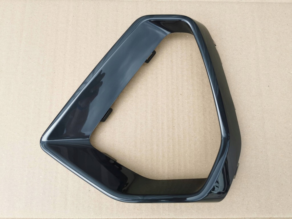 фото №1, Audi q3 ii 83a s-line 18- решётка левая рамка перед nowa x7l 83a853053a