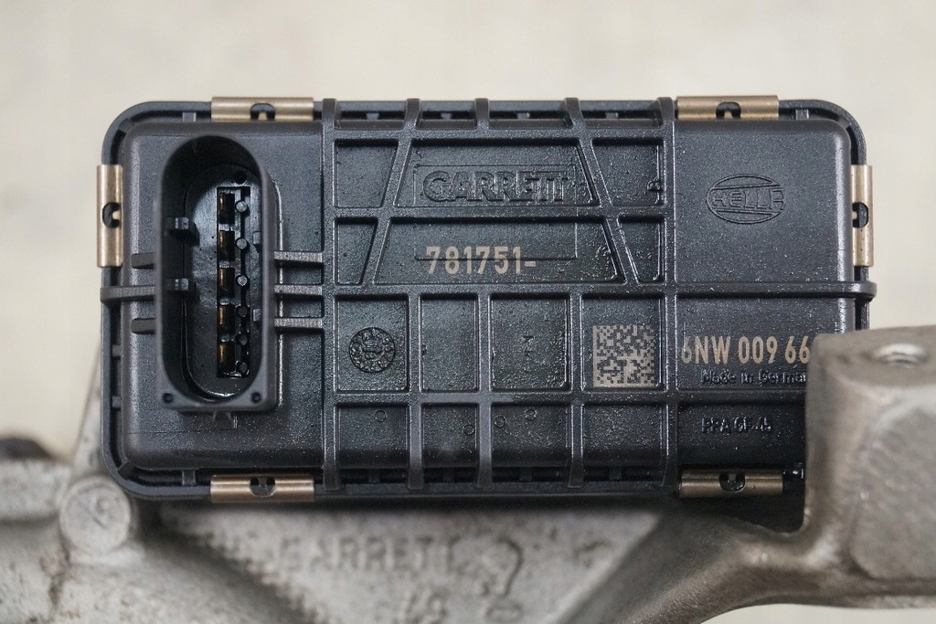 фото №5, Турбина + регулятор kpl bmw 1 e88 e87 e82 118d