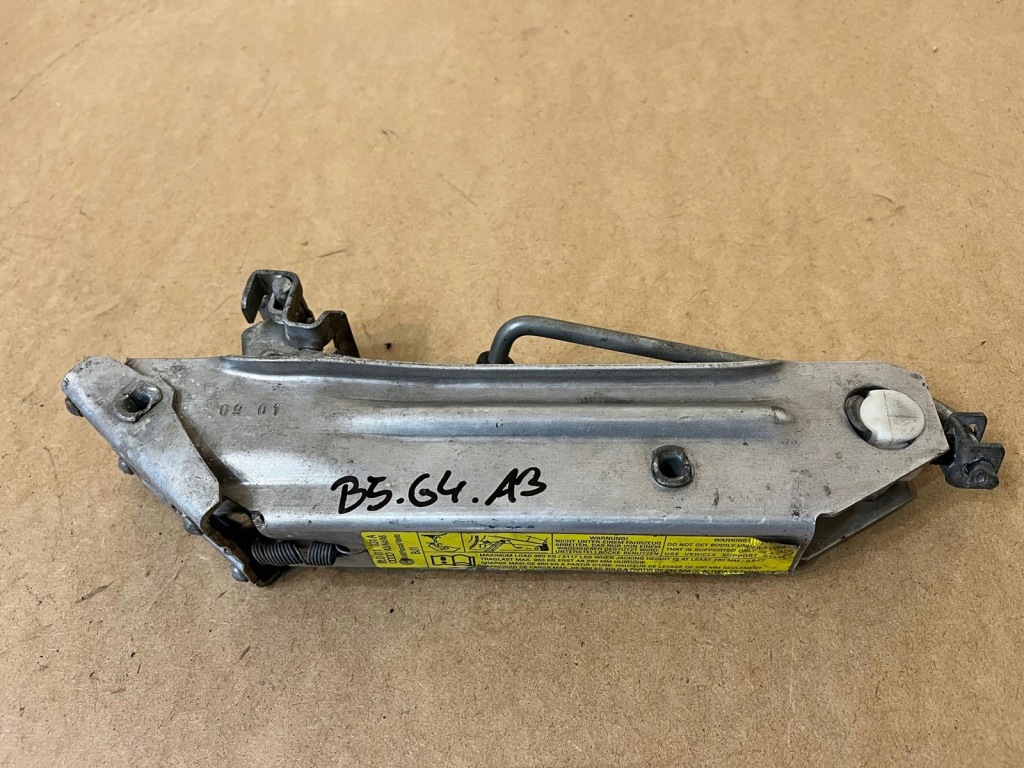 фото №1, Vw golf 4 passat b5 домкрат подъемник 8l0011031a