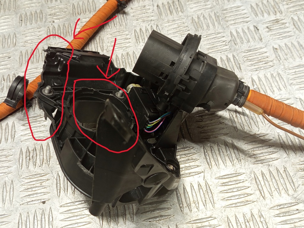 фото №15, Porsche оригінальний номер 9j1971106p taycan кабель шланг джгут роз'єм заряджання