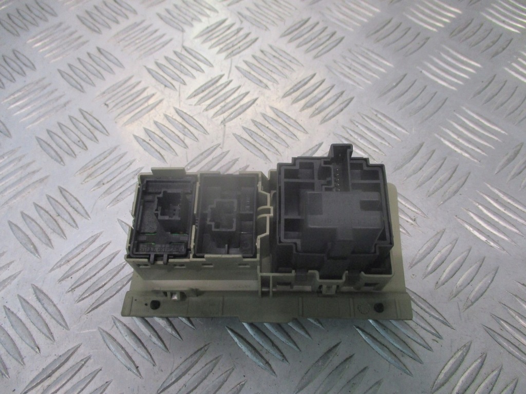 фото №2, Панель переключателей renault laguna iii