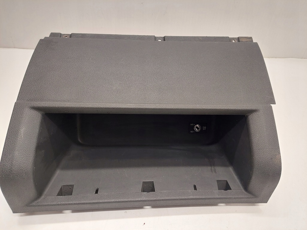 фото №7, Бардачок полка пассажира vw caddy iii 2k1857919b