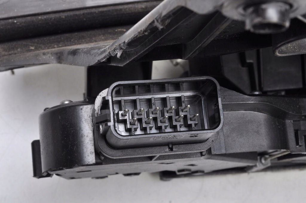 фото №6, Volvo v70 iii s80 ii замок дверь правый перед передний uk 31253278 10 pin