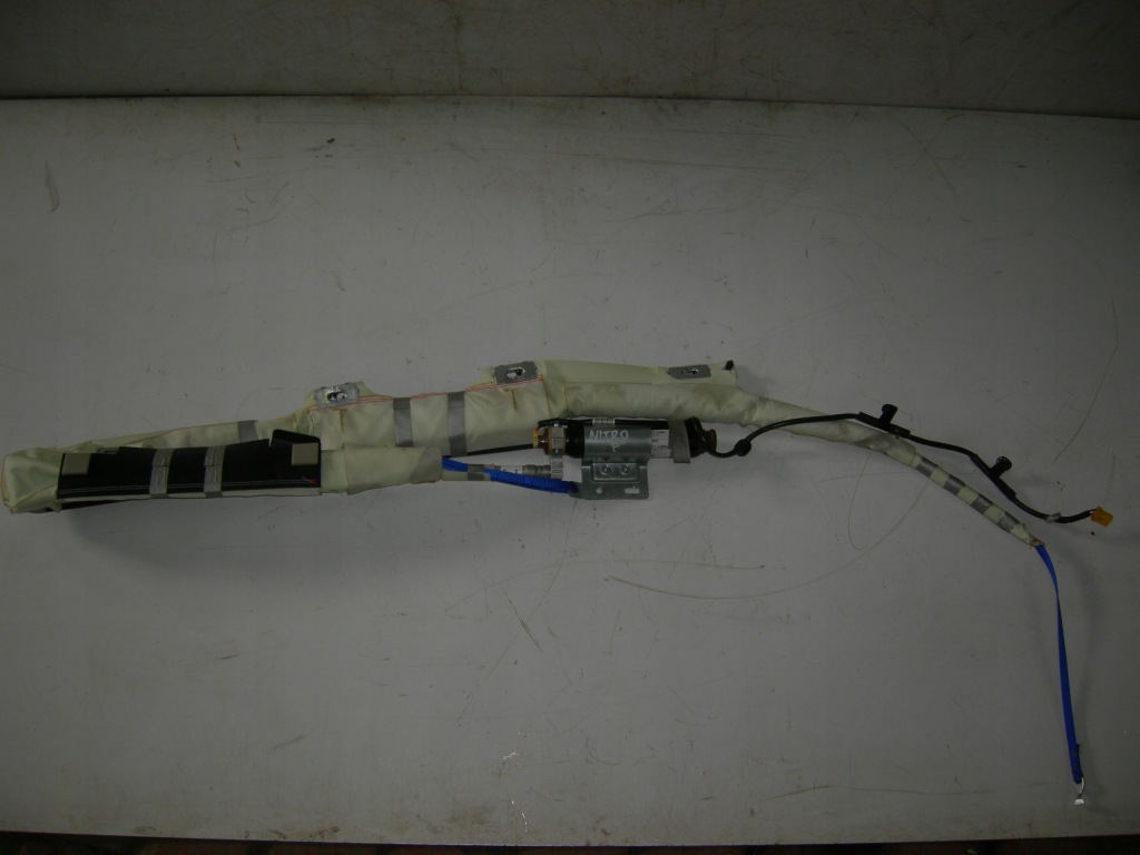 фото №1, Dodge nitro 2007- шторка безопасности подушка безопасности правая