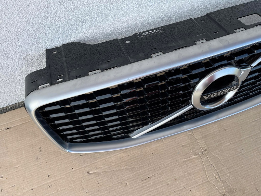фото №7, Решётка радиатора решётка радиатора volvo xc60 ii r design хороший
