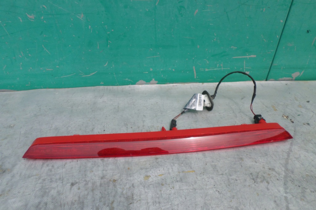 фото №1, Audi q5 ii 80a стоп лампа стоп-сигнал кришка багажника 80a945097