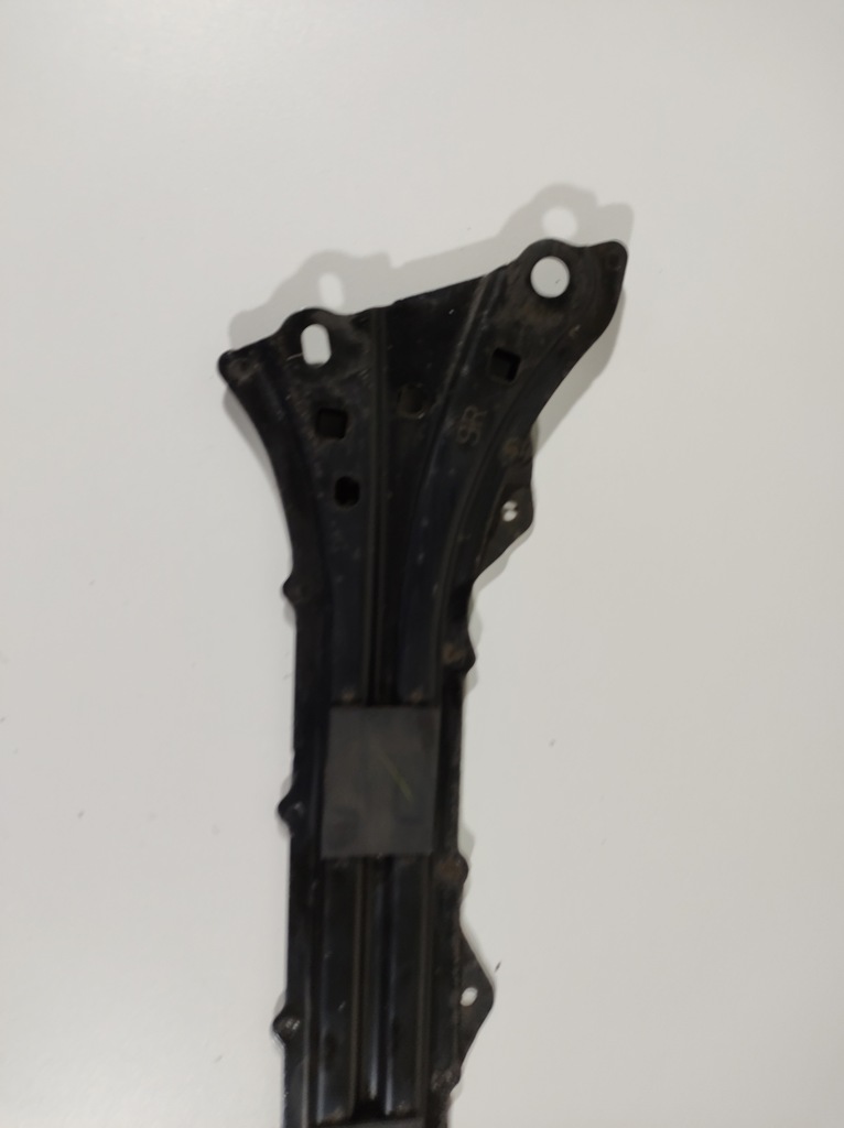 фото №2, Lexus is300h 13r кронштейн балка права