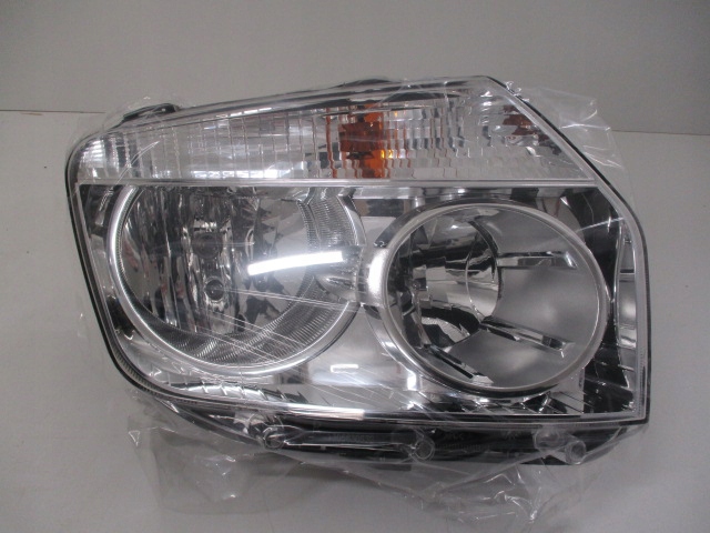 фото №1, Duster 10-13 лампа передняя правая оригинал nowa