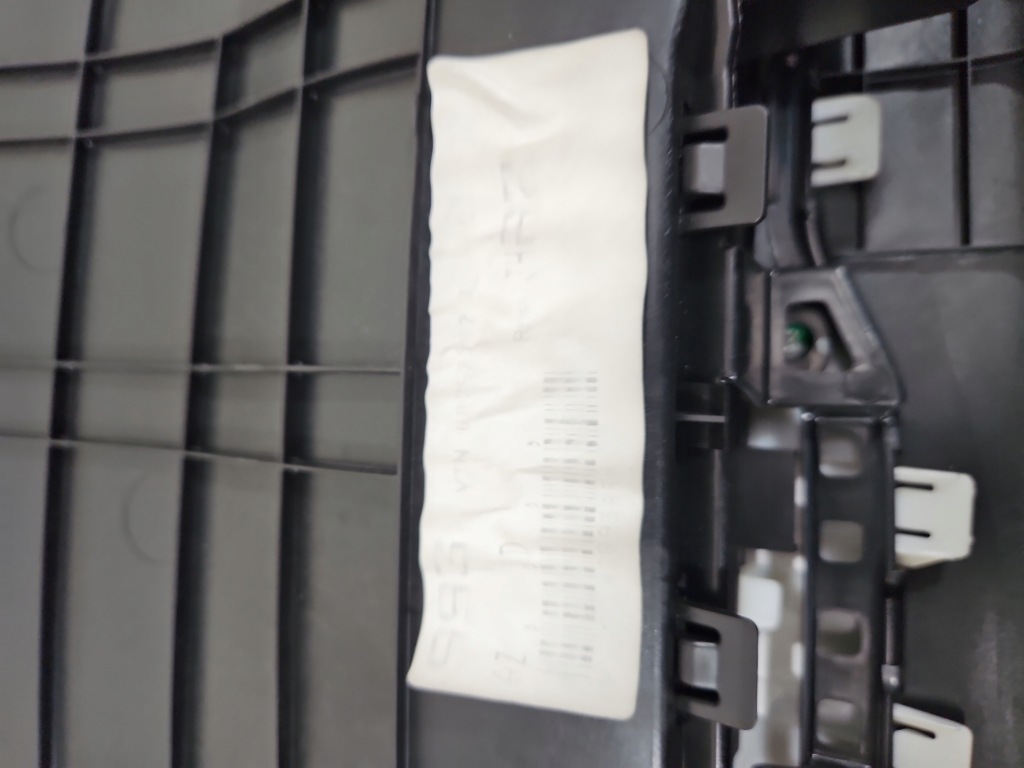 Обивка дверь задний  правая обшивка suzuki vitara 2 2015- 83734-54p1r Киев