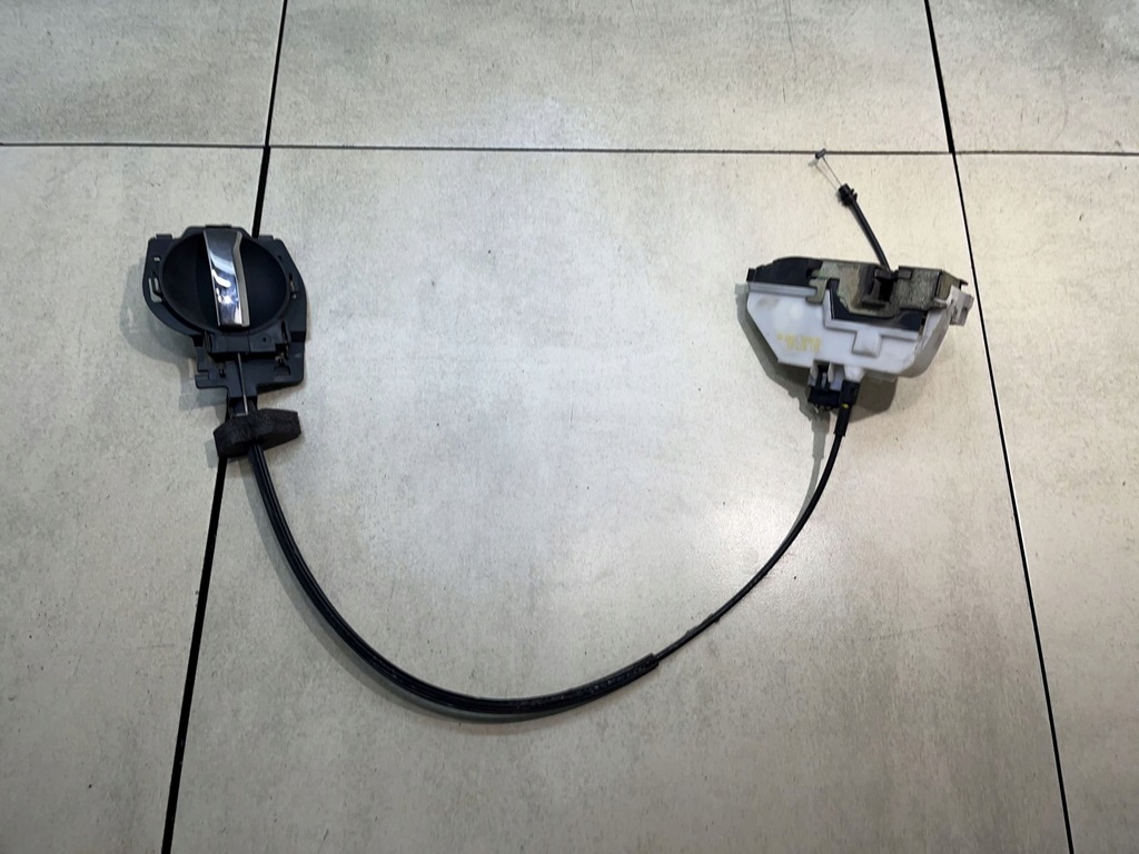 фото №1, Замок двері правий перед 5pin citroen c2 1.4 52187780