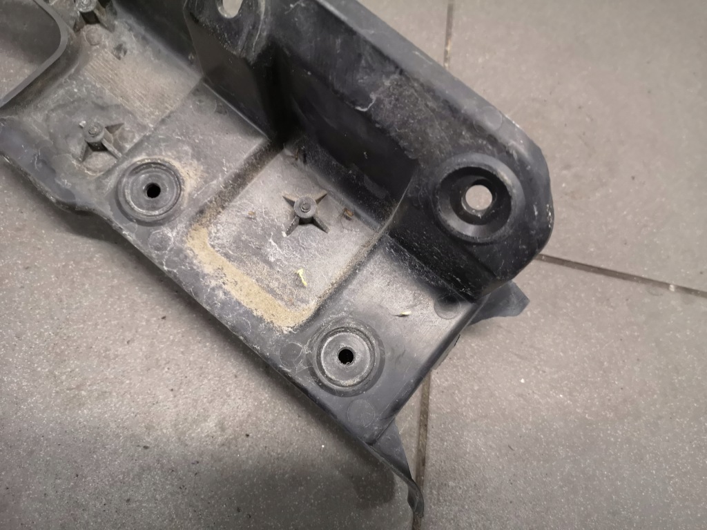 фото №8, Направляющая бампера левый задняя audi a6 c6 sedan 4f5807897