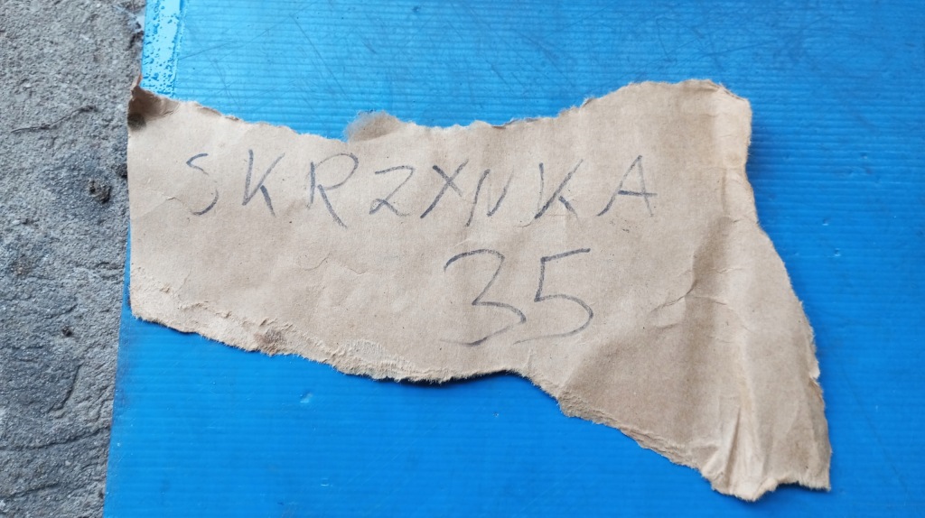 1739432 bmw 3 e36 кабриолет  1.8 крышка корпус распределительного вала Киев