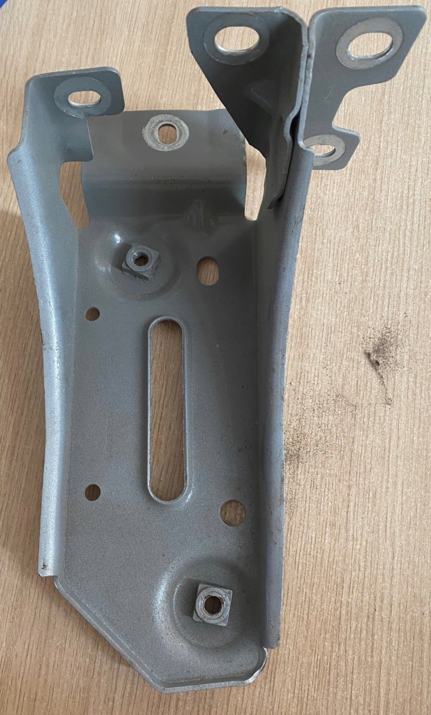 фото №1, Renault clio iv лист кронштейн кронштейн крила