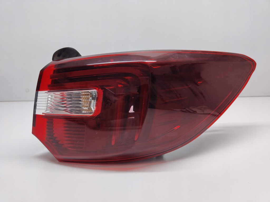 фото №1, Opel grandland x лампа задняя правая оригинал europa 17-21