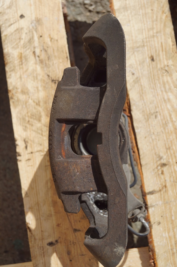 фото №6, Супорт гальмівний лівий перед audi a8 d3