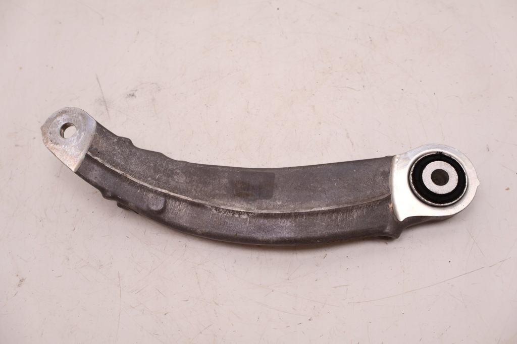 фото №1, Maserati grecale 2.0 mhev важіль правий задня 6701610620