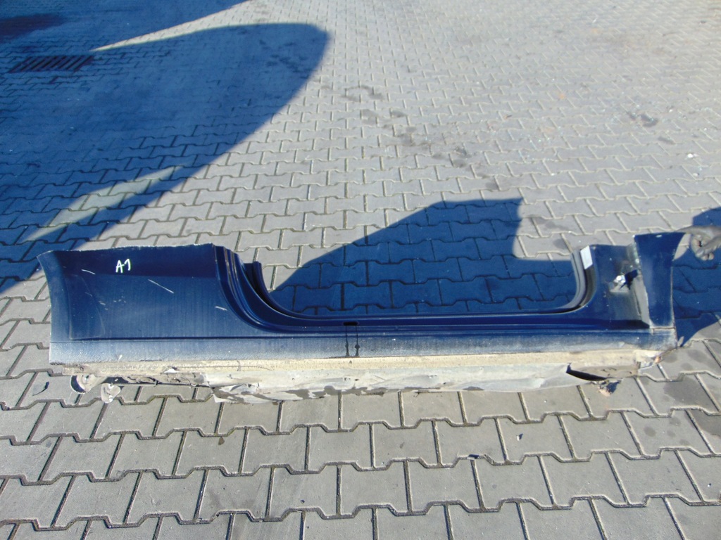 фото №1, Audi a1 8x lz9y 3d порог правый 3-дверь