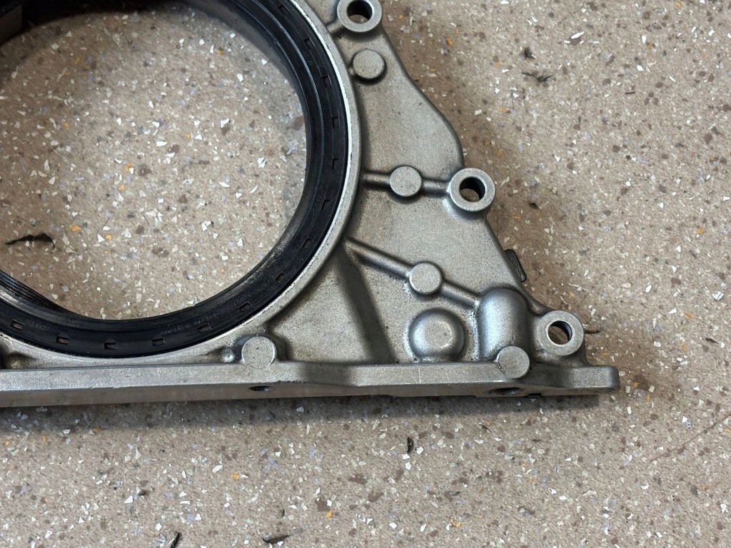 Часть двигателя bmw m5 f90 8092642 в Украине