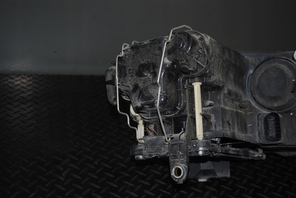 фото №14, Лампа ксенон лівий перед vw phaeton uk 3d2941015f