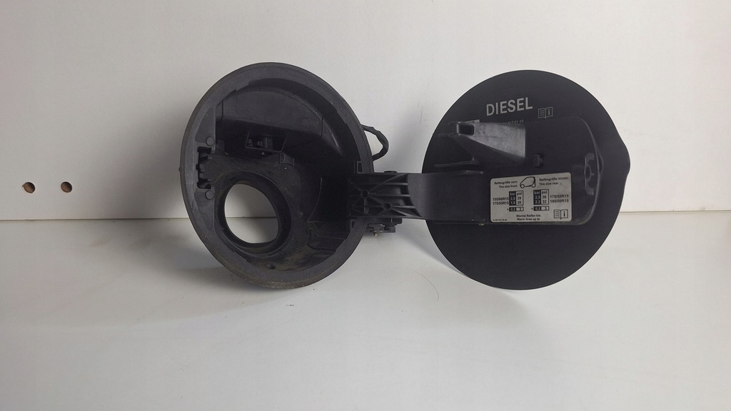 фото №3, Smart fortwo кришка заливної пального a4518170120