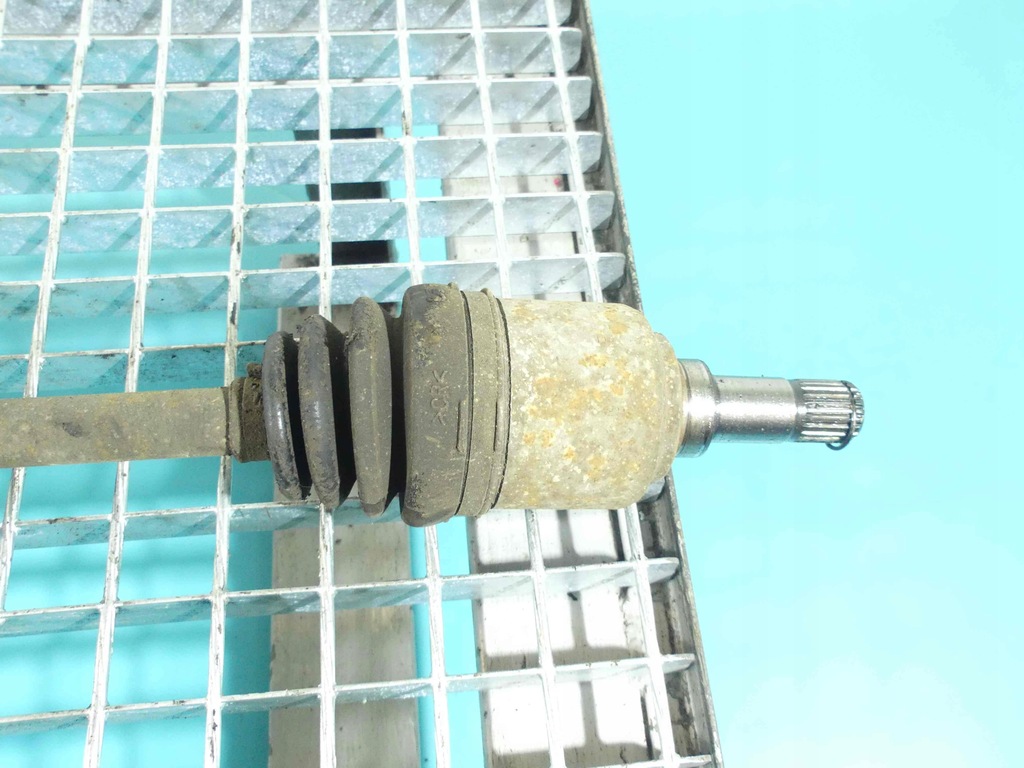 фото №3, Приводной вал перед правая fiat grande punto 1.4 wiel