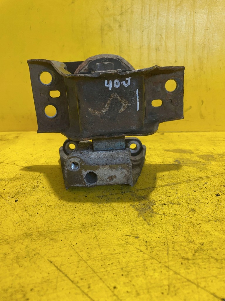 фото №1, Nissan note e11 2006 кронштейн двигателя