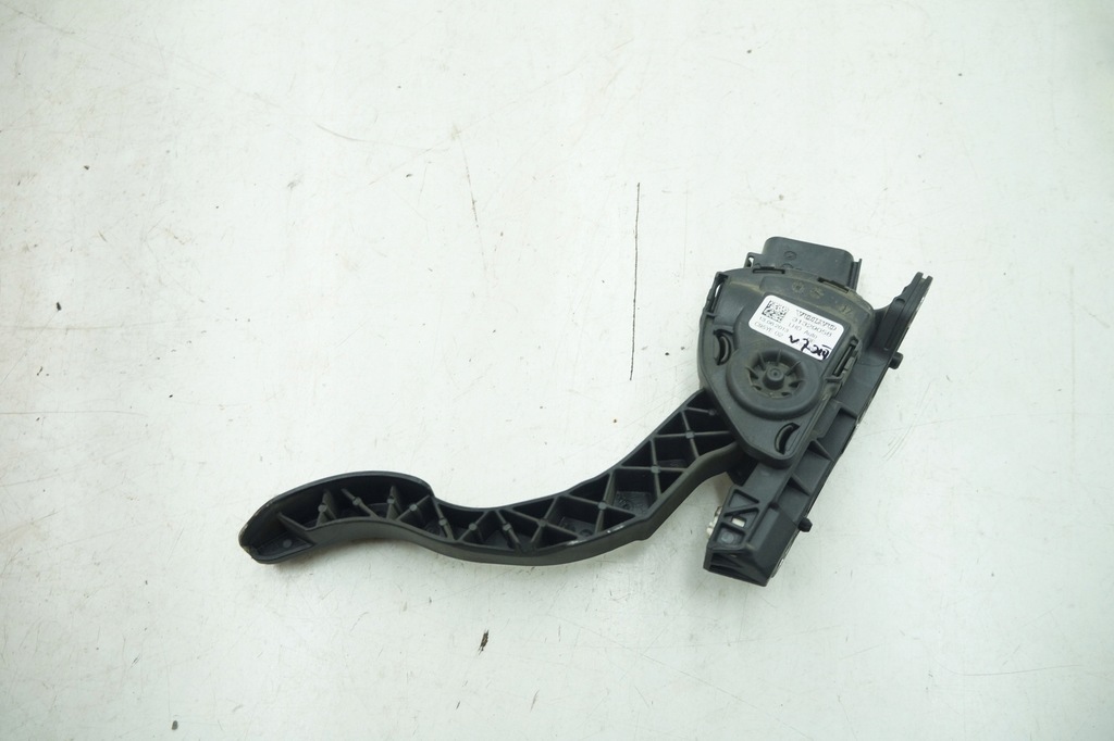 фото №1, Volvo v70 iii потенциометр 31329058