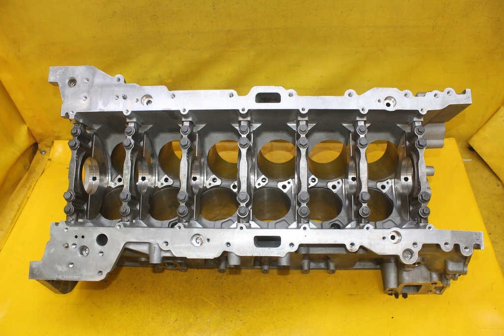 фото №12, Блок двигателя aston martin 5.2 b v12 tvin turbo rfhy53-6015-ab 32506 ae31