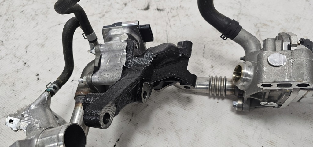 фото №8, Новый оригинальный клапан egr + радиатор выхлопных газов nissan 2.5 dci - 147105x00c