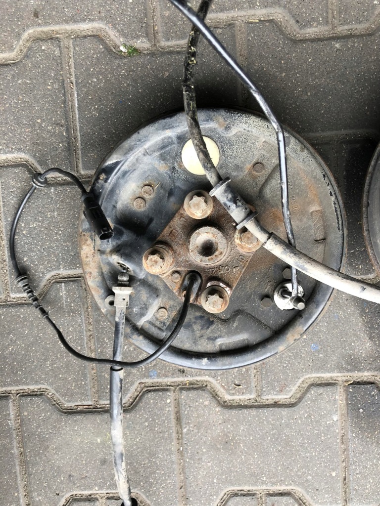 Opel adam 2013- поворотний кулак барабан задня ліва права Оригінал