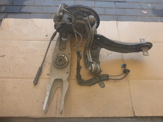 фото №8, Поворотний кулак ступиця важіль задня amg cla w117 1.6 t