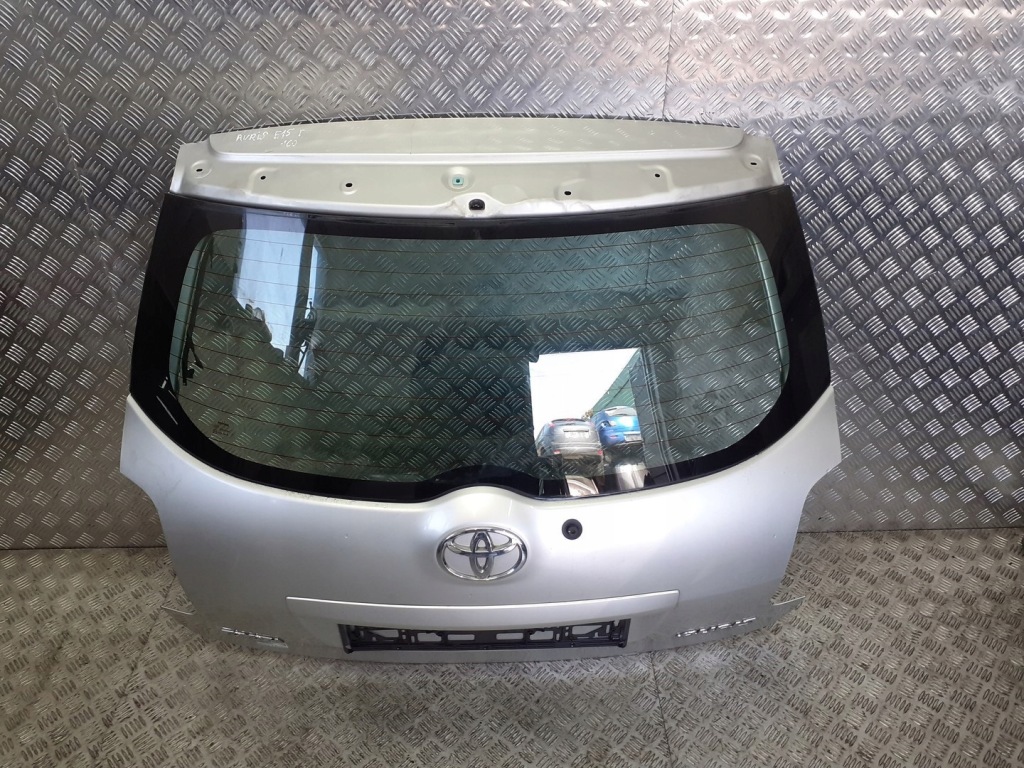 фото №1, Крышка багажника багажника toyota auris e15 1c0