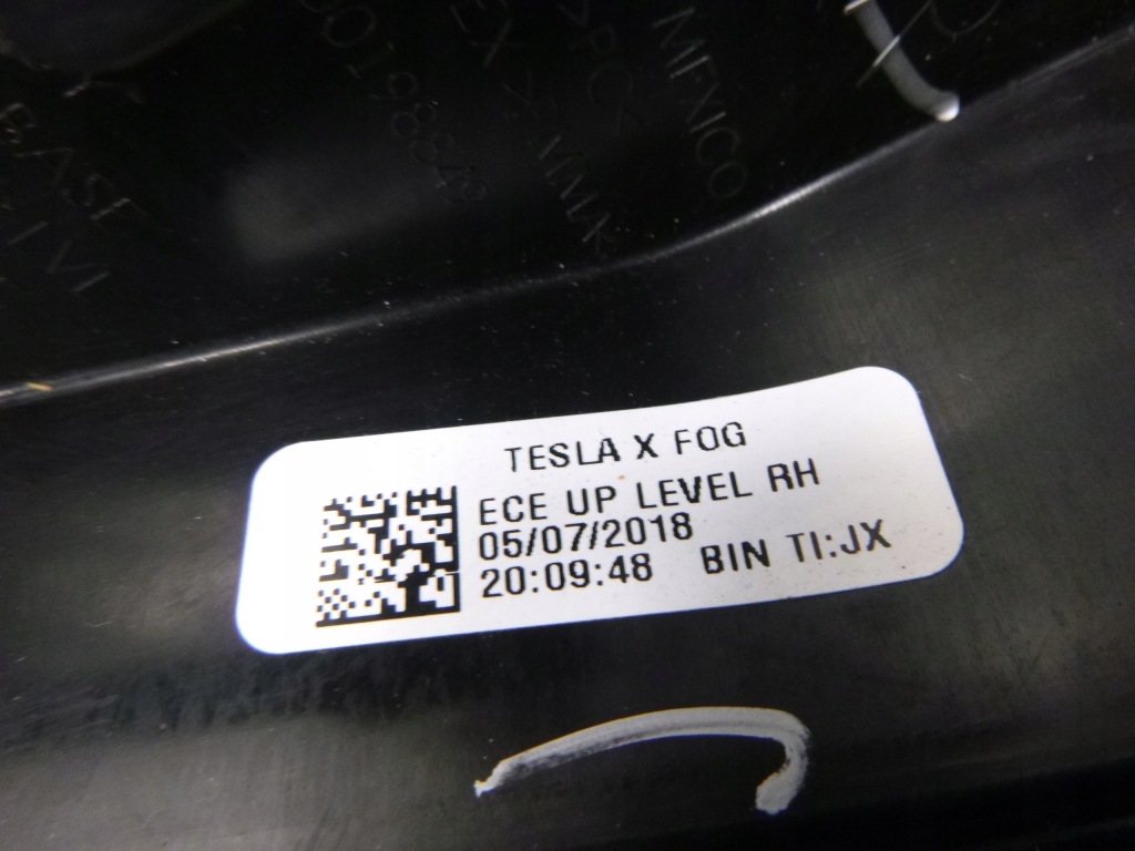 Tesla 103433100a Зі Шроту