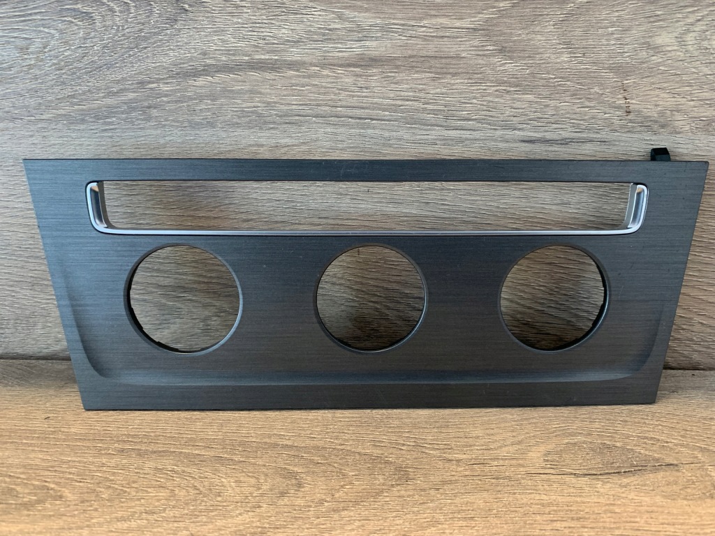 фото №1, Рамка dekor vw golf vii 5g1863041b