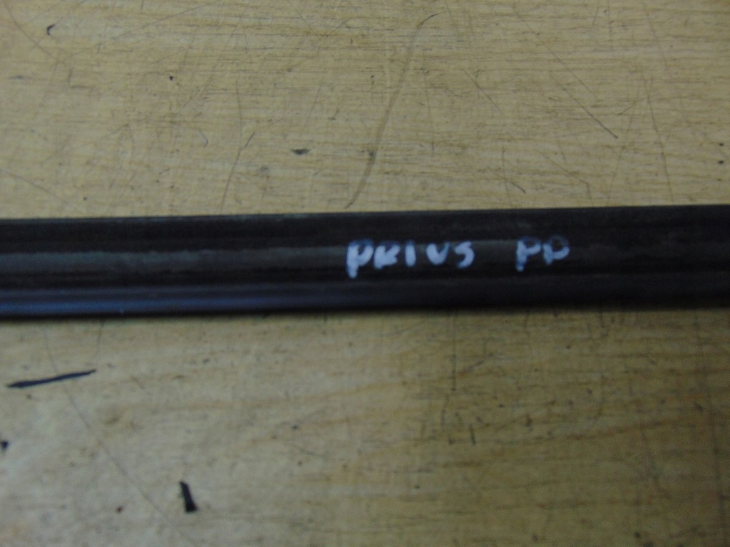 фото №13, Молдинг ущільнювач правий перед toyota prius ii 2002-