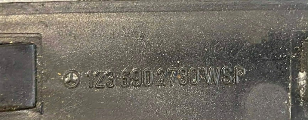 фото №8, Mercedes-benz w123 накладки стійка c зовнішнє 2 szt. kpl. 1236902780