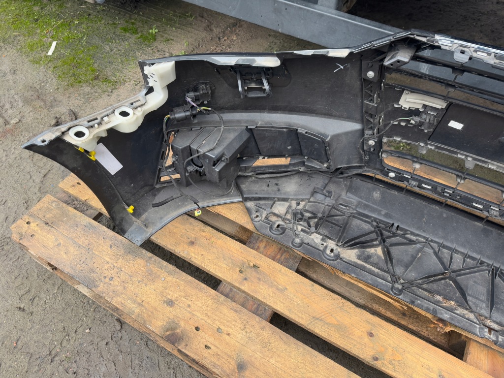 Audi a4 b9 s line бампер передній комплектний Зі Шроту