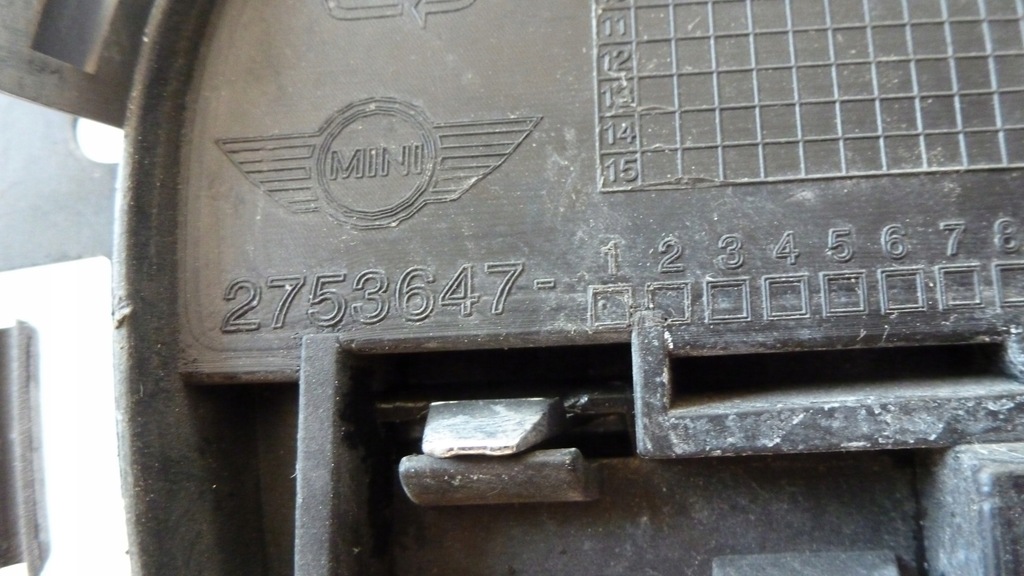 фото №3, Mini оригінальний номер 2753647 решітка бампера середня