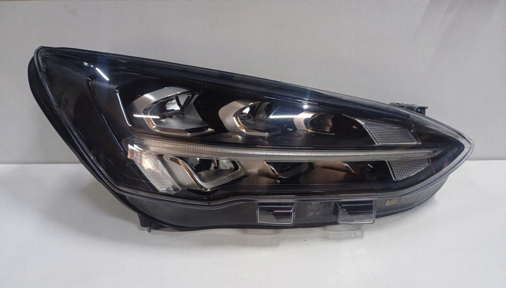 фото №1, Лампа правий перед ford fiesta mk8 st full led europa