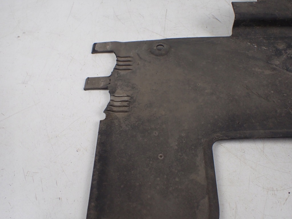 фото №8, Захист підвіска права audi a5 8t 8t8825216b 8t8825216c